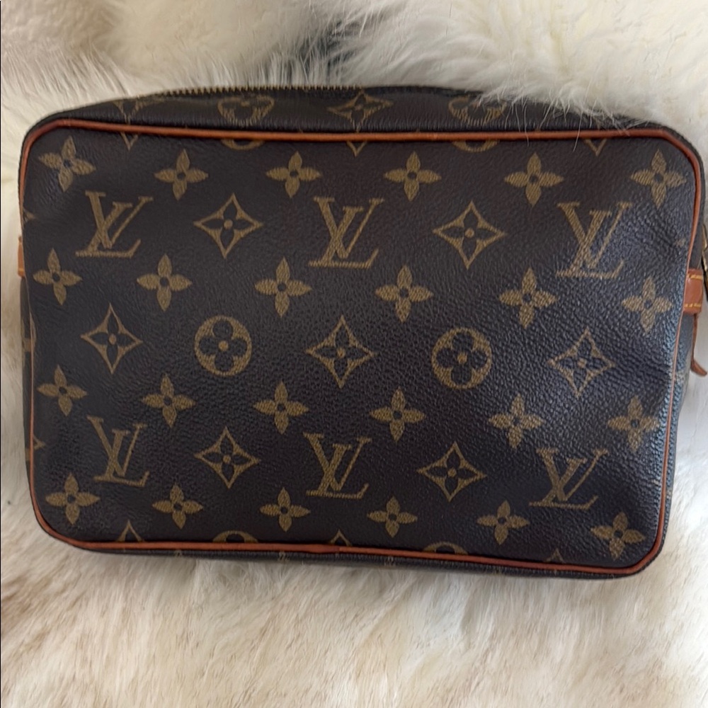 Louis Vuitton Brown Monogram Toiletry Bag with Gold Hardware - Picture 7 of 10